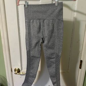 Women’s Fabletics Leggings